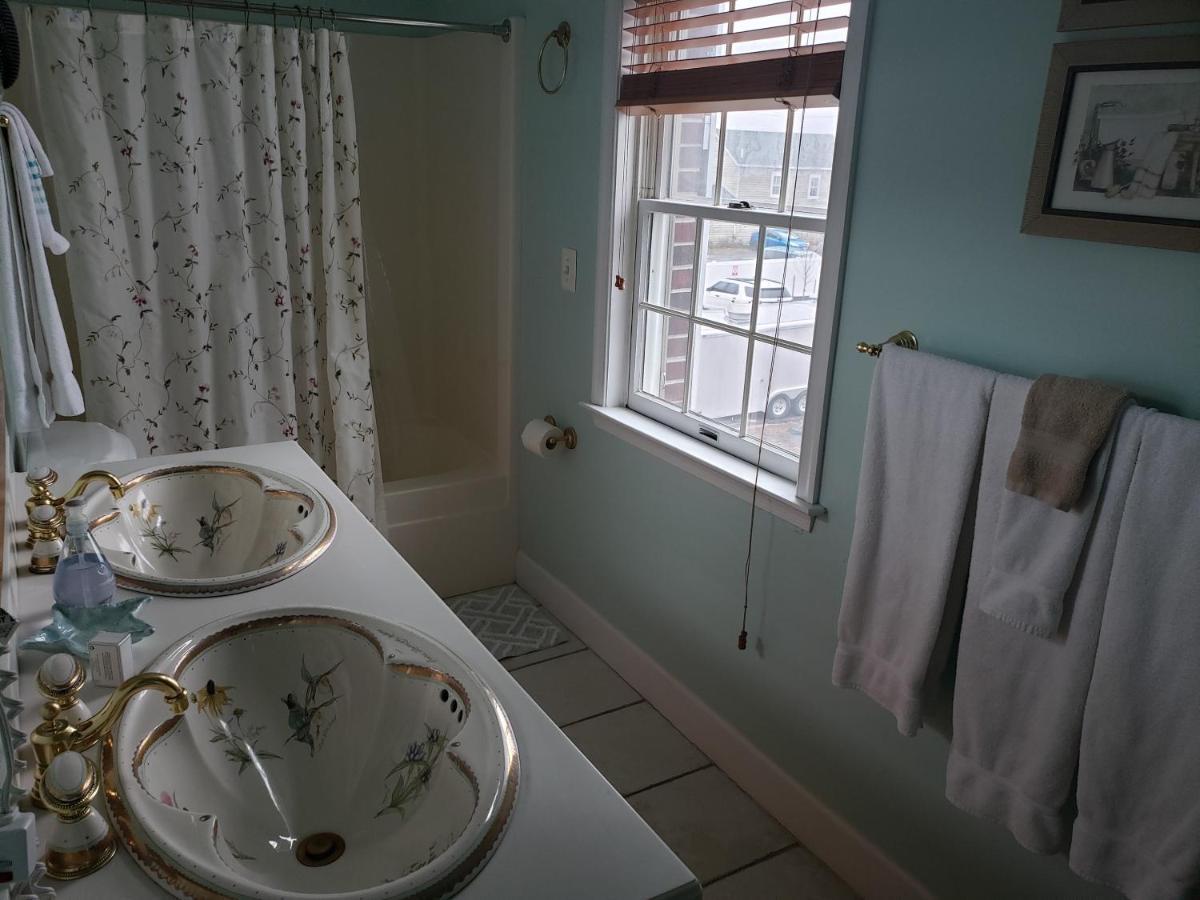 Blue Heron Inn - A Bed And Breakfast Llc Solomons Esterno foto