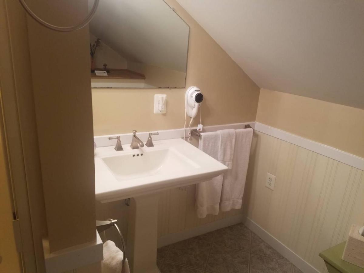 Blue Heron Inn - A Bed And Breakfast Llc Solomons Esterno foto